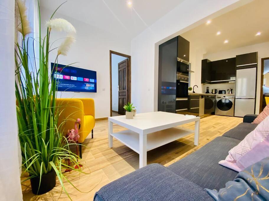 Style & Design Flat In The Center Of Madrid Apartment Exterior foto