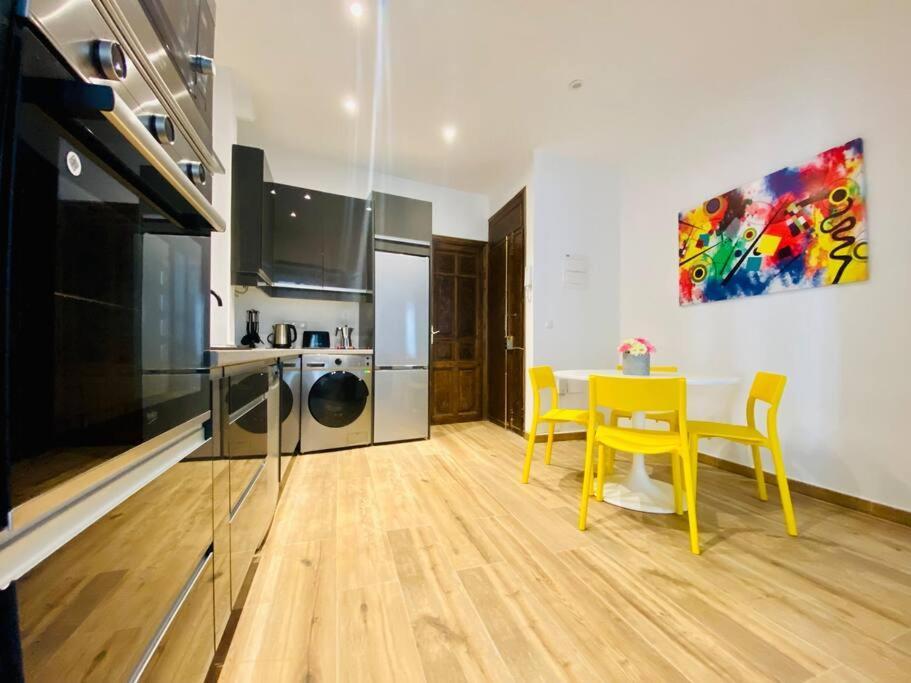 Style & Design Flat In The Center Of Madrid Apartment Exterior foto