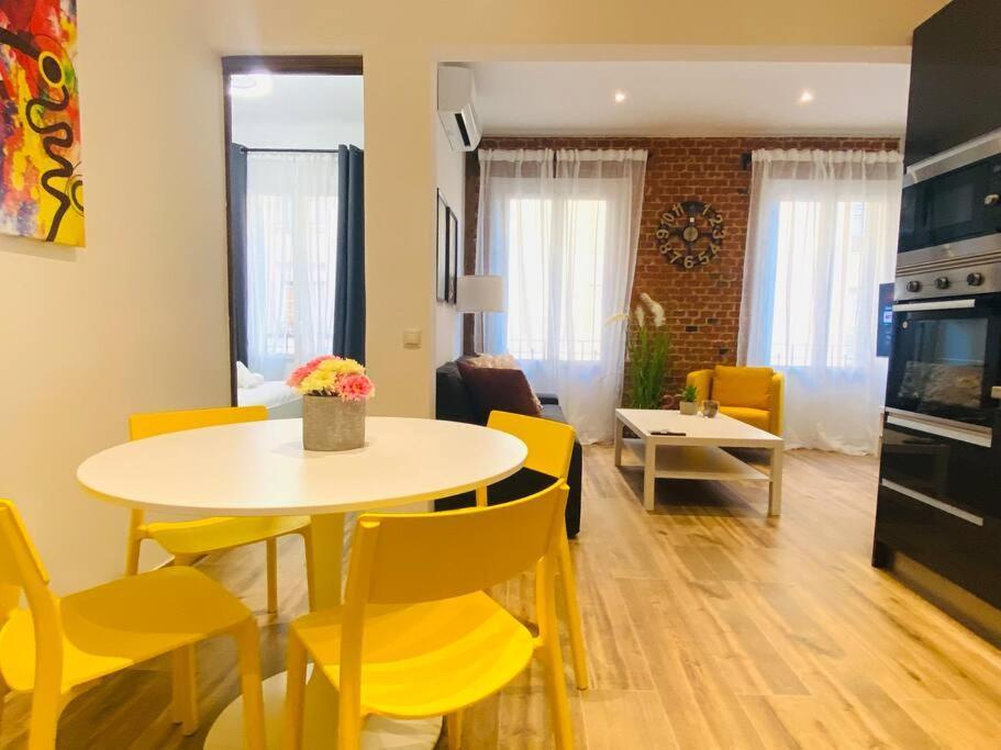 Style & Design Flat In The Center Of Madrid Apartment Exterior foto