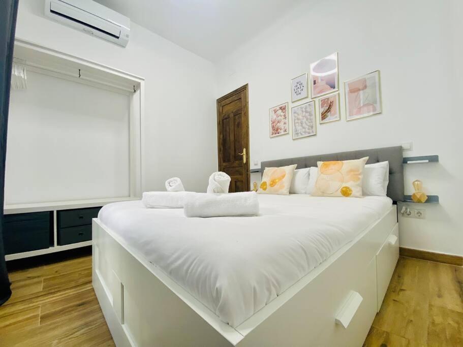Style & Design Flat In The Center Of Madrid Apartment Exterior foto